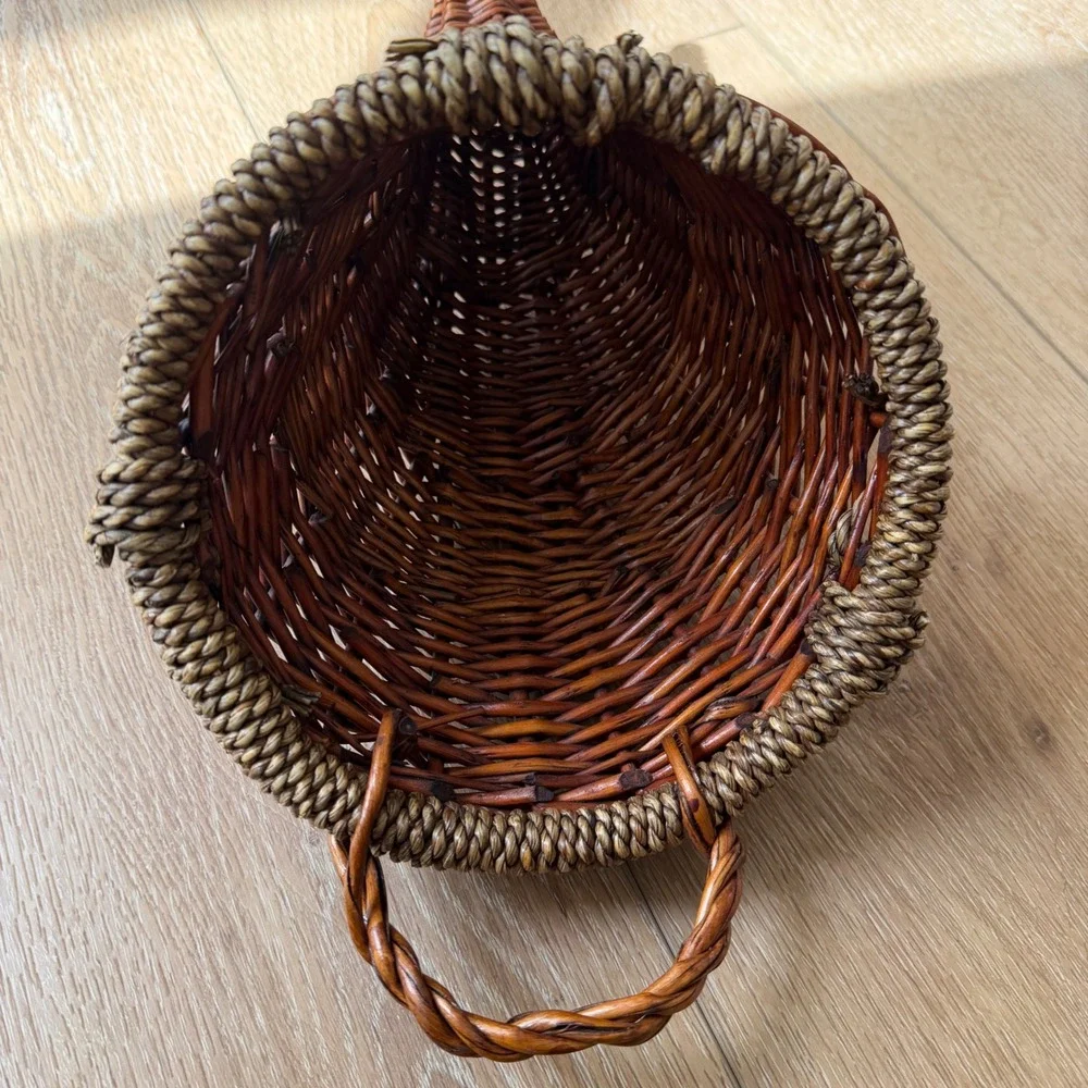 Vintage Woven Wicker Cornucopia Basket Brown Horn of Plenty Thanksgiving Decor